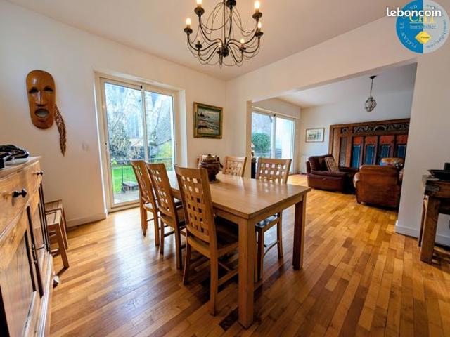 Maison 7 pièces 179 m²