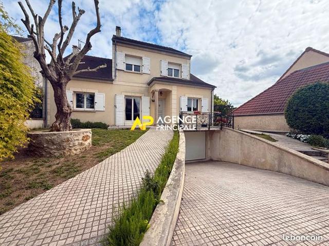 Maison 7 pièces 179 m²