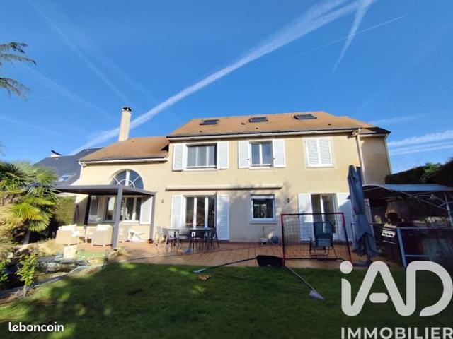 Maison familiale 7 pièces 179 m²