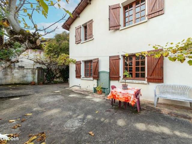 Maison 7 pièces 179 m²