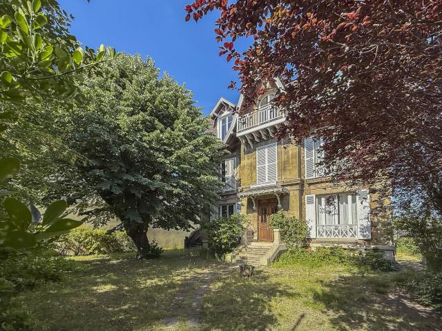 Maison 7 pièces 179 m²