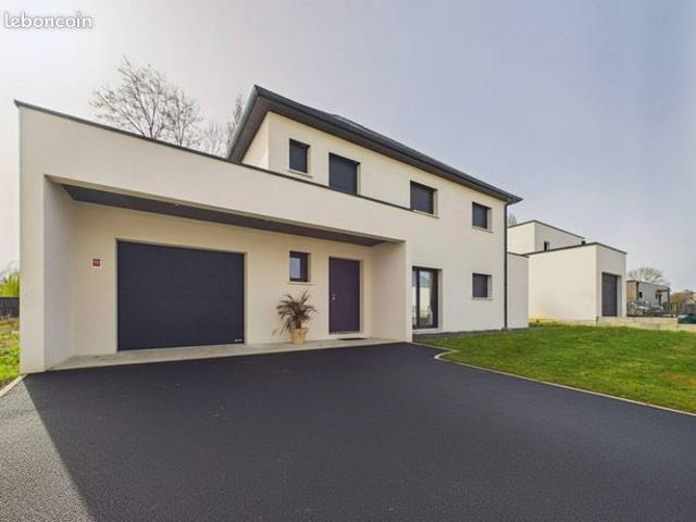 Maison 7 pièces 179 m²