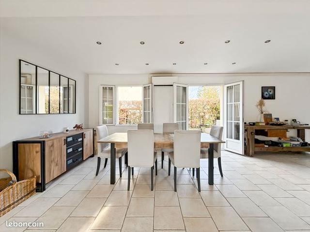 Maison 7 pièces 179 m²