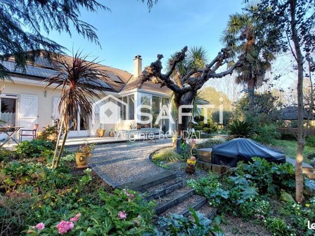 Maison 7 pièces 179 m²