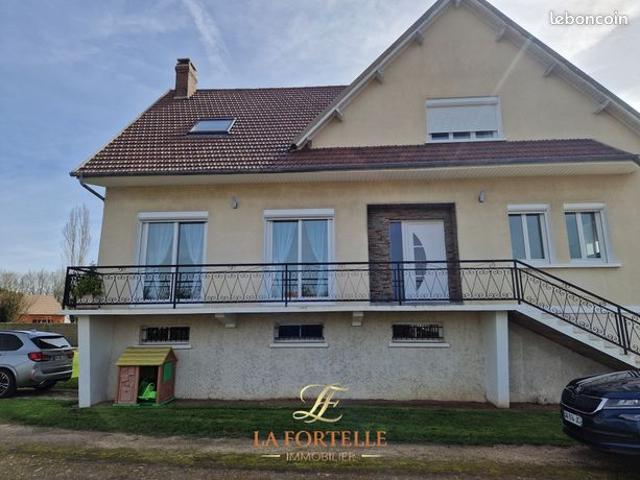 Maison 7 pièces 170 m²