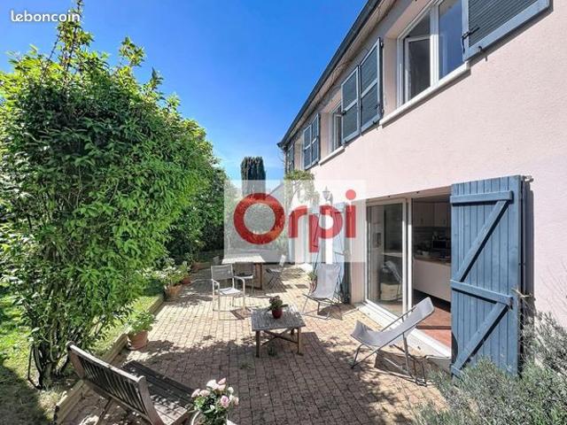 Maison 7 pièces 170 m²