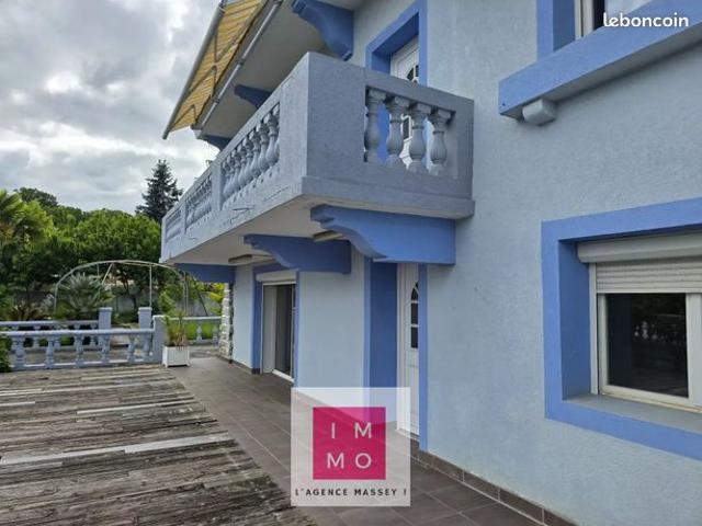 Maison 7 pièces 170 m²