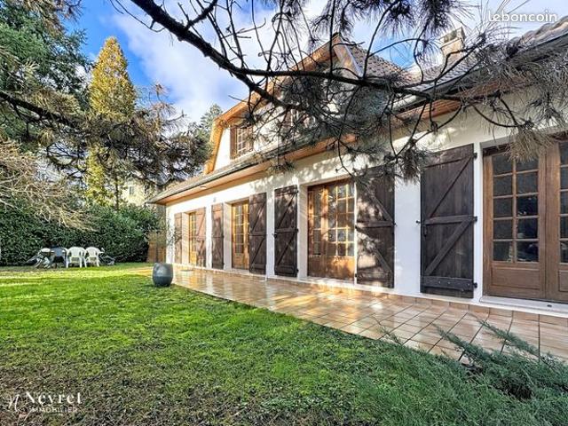 Maison 7 pièces 170 m²