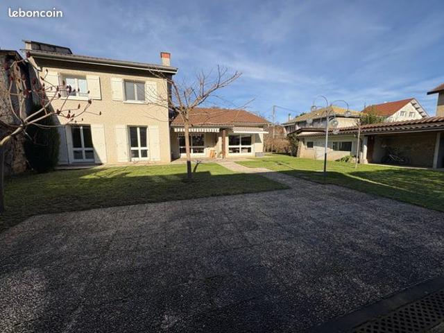 Maison 7 pièces 170 m²