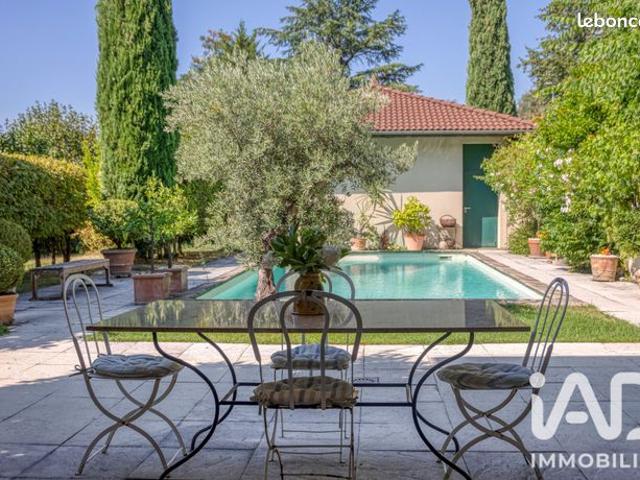 Maison 7 pièces 170 m²