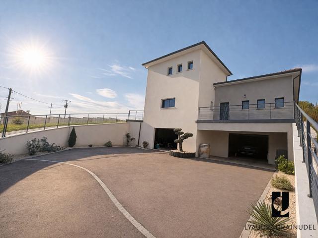 Maison 7 pièces 170 m²