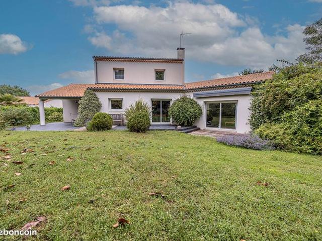 Maison 7 pièces 170 m²