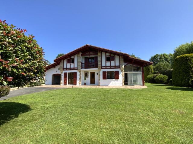 Maison 7 pièces 170 m²