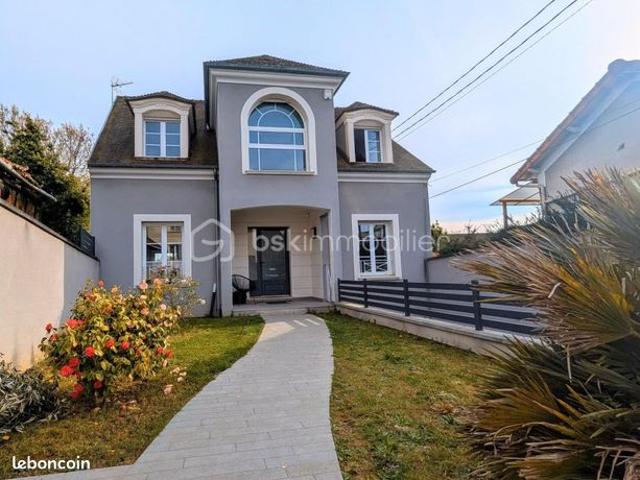 Maison 7 pièces 162 m²
