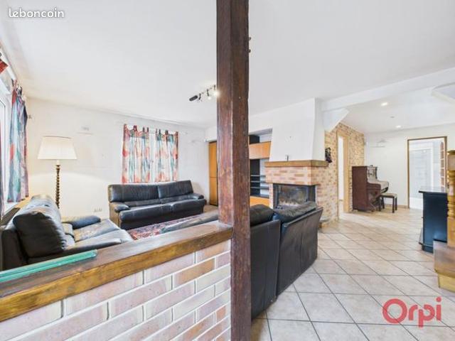 Maison 7 pièces 171 m²