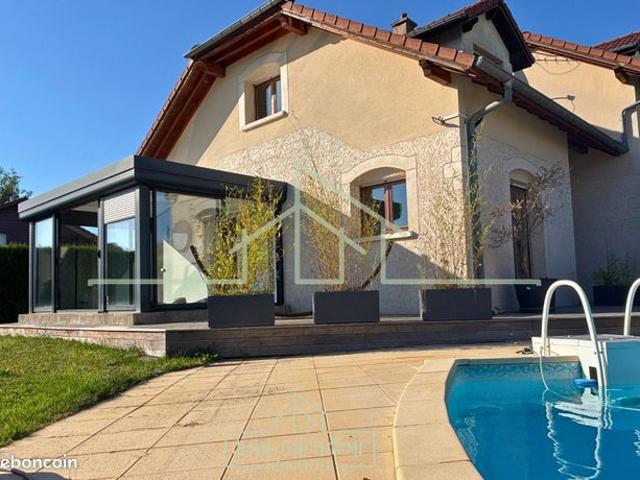 Maison 7 pièces 171 m²