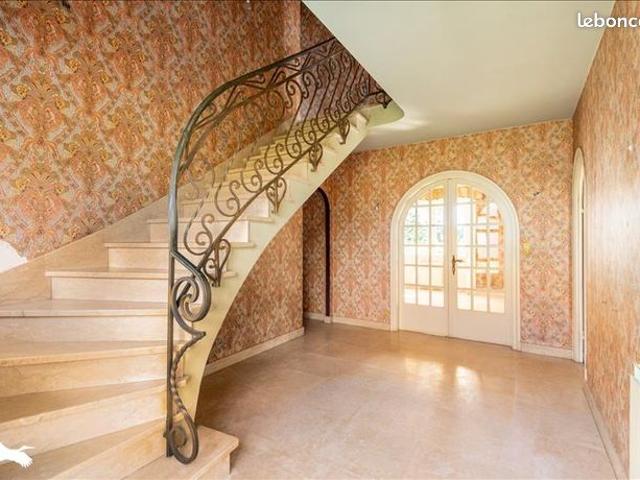 Maison 7 pièces 184 m²