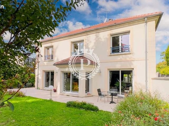 Maison 7 pièces 184 m²