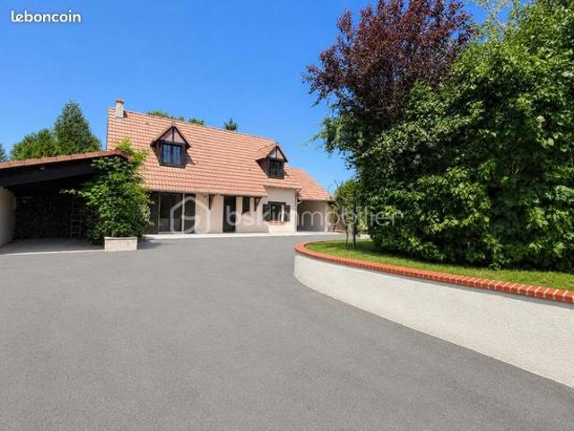 Maison 7 pièces 184 m²