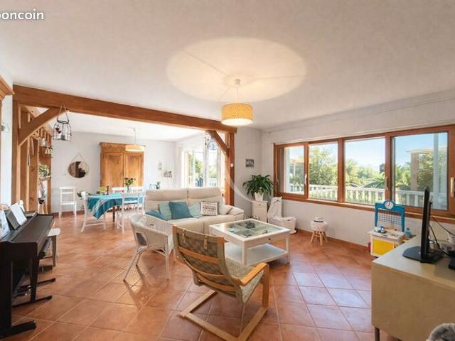 Maison 7 pièces 184 m²