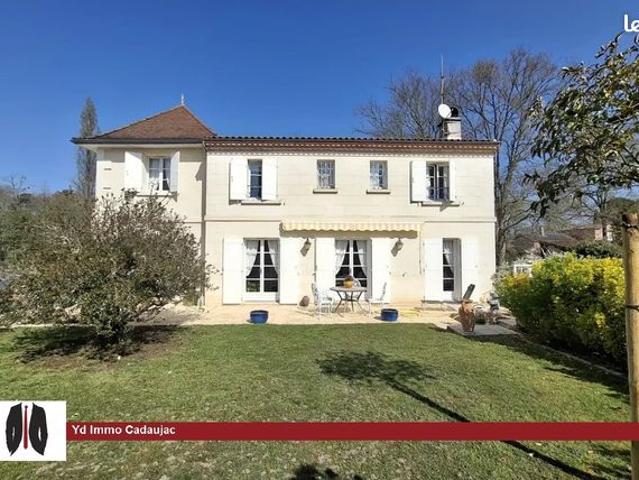 Propriété 7 pièces 184 m²