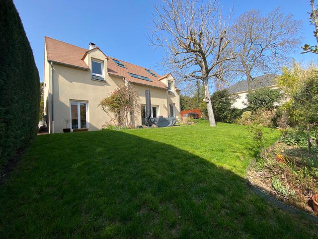 Maison 7 pièces 184 m²
