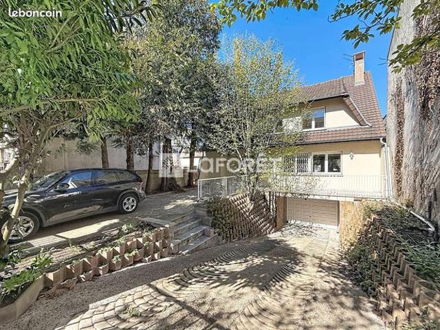 Maison 7 pièces 185 m²