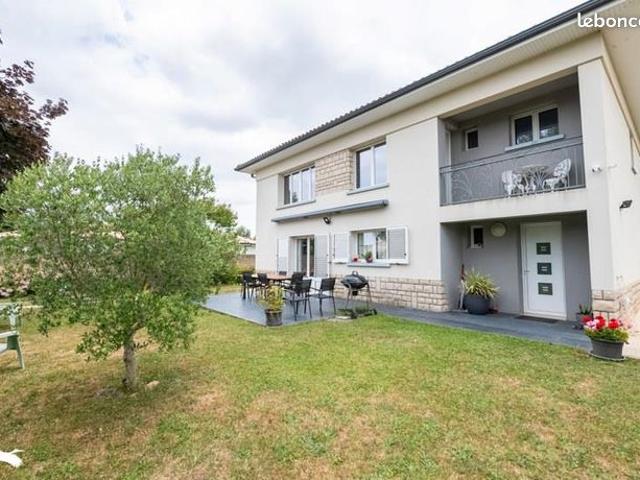 Maison 7 pièces 185 m²