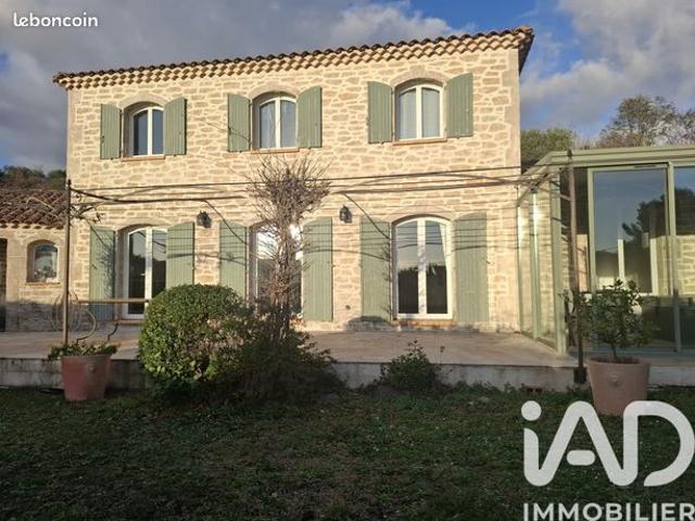 Maison 7 pièces 185 m²