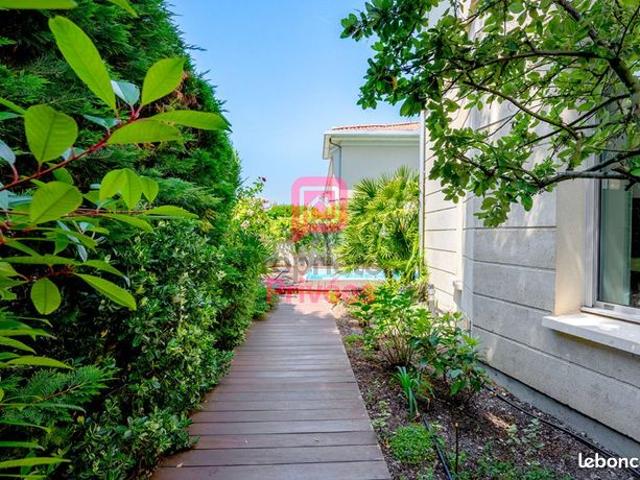 Maison 7 pièces 185 m²