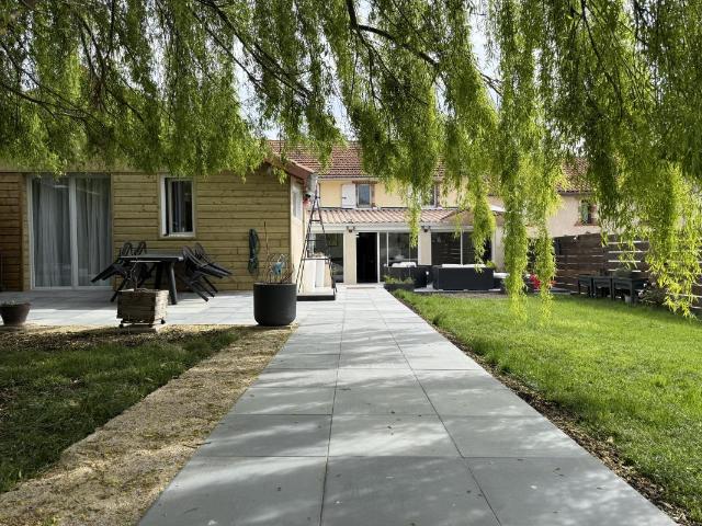 Maison 7 pièces 185 m²