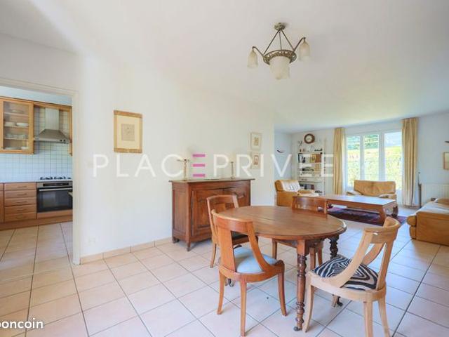 Maison 7 pièces 185 m²