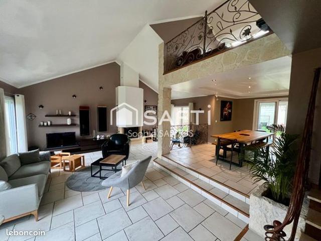 Maison 7 pièces 185 m²