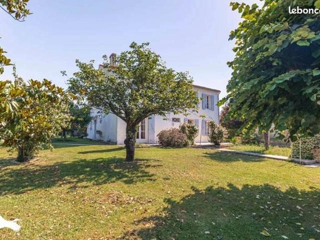 Maison 7 pièces 185 m²