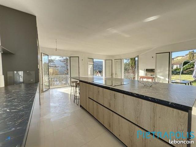 Maison 7 pièces 185 m²