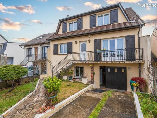 Maison 7 pièces 185 m²