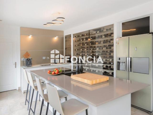 Maison 7 pièces 185 m²