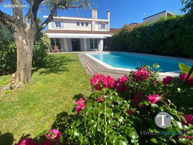 Maison 7 pièces 185 m²
