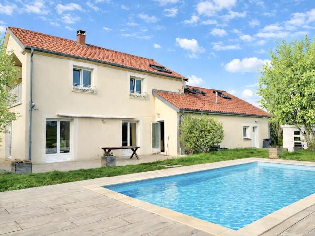 Maison 7 pièces 185 m²