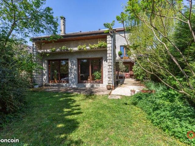Maison 7 pièces 185 m²
