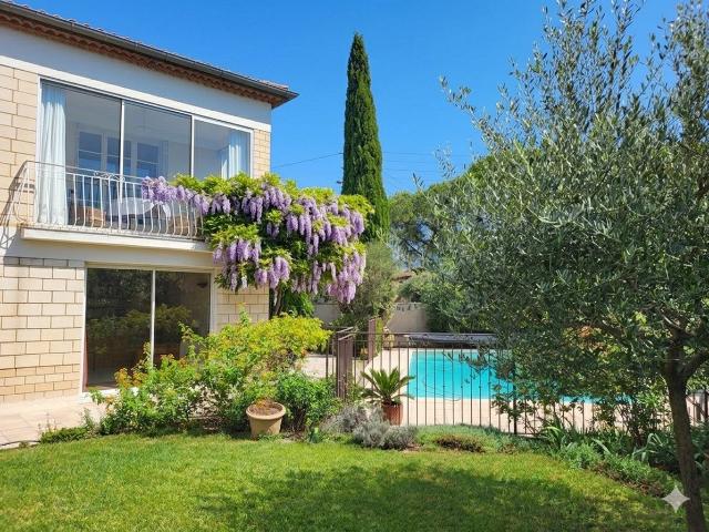 Maison 7 pièces 185 m²