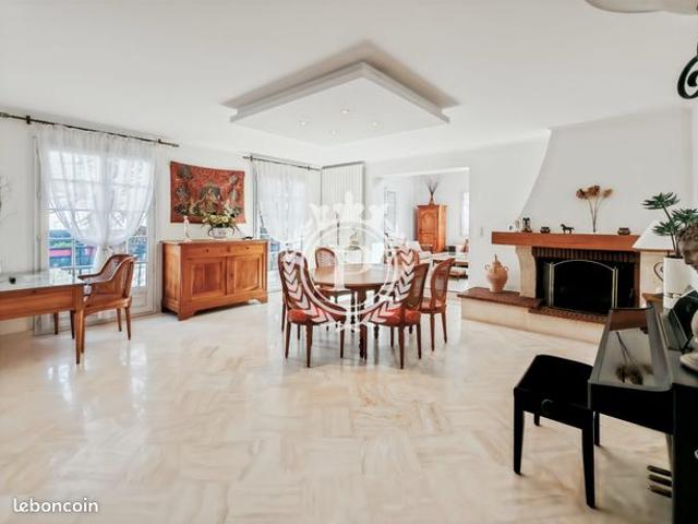 Maison 7 pièces 185 m²