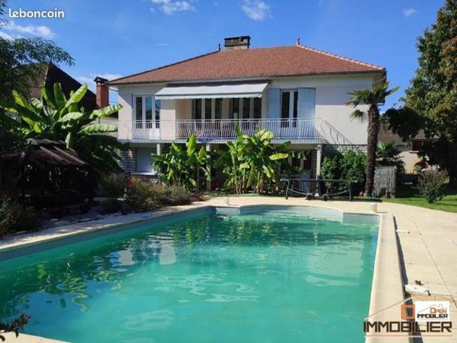 Maison 7 pièces 185 m²