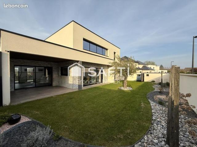 Maison 7 pièces 185 m²