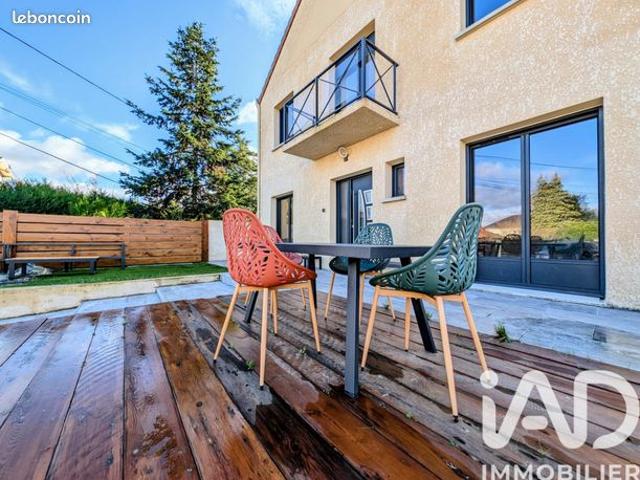 Maison 7 pièces 185 m²