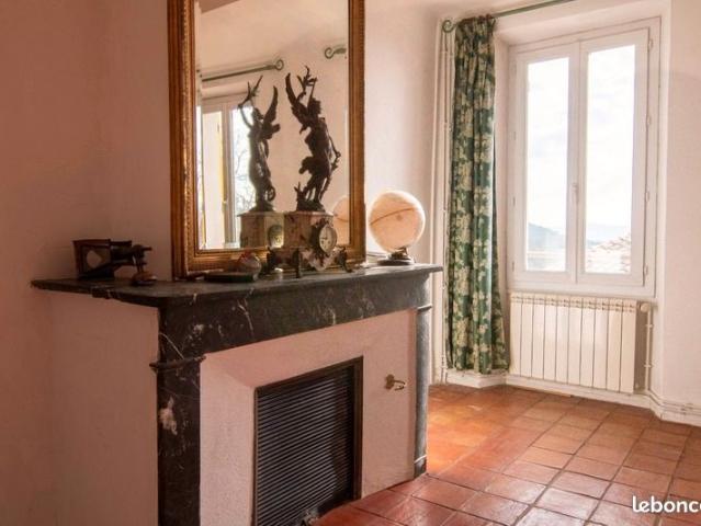 Maison 7 pièces, 185 m² à louer à Callas 83830
