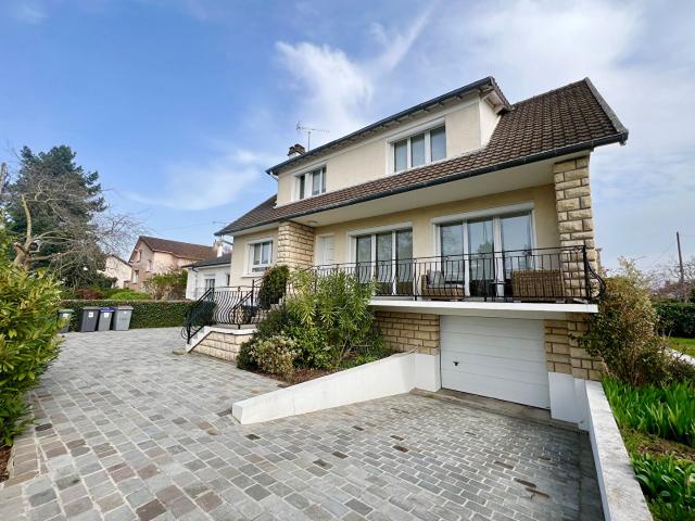 Maison 7 pièces 186 m²
