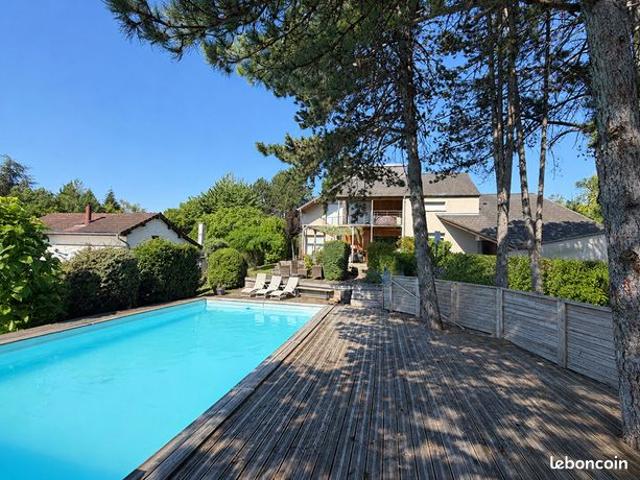 Maison 7 pièces 186 m²
