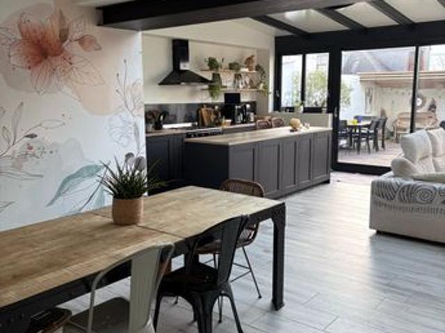 Maison 7 pièces 186 m²