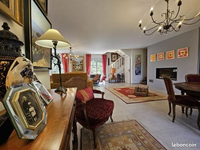 Maison 7 pièces 186 m²